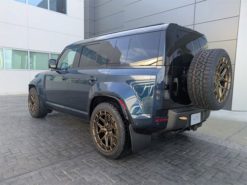 New 2026 Land Rover Defender 110 OCTA image 6