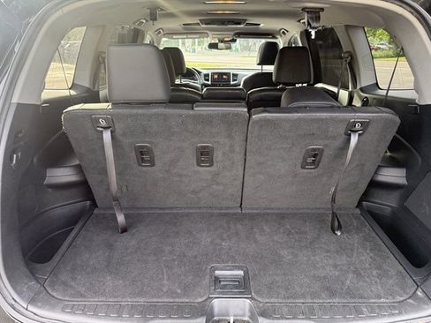 Used 2018 Honda Pilot Touring image 31