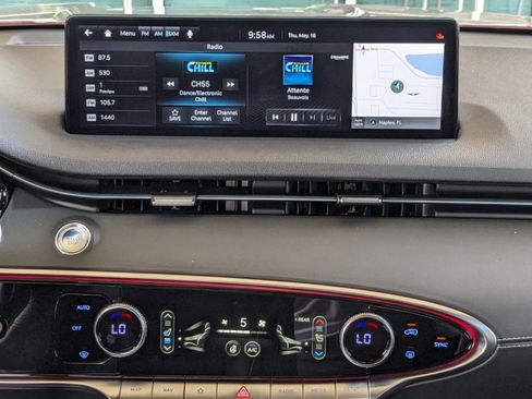 Used 2024 Genesis GV70 3.5T Sport image 13