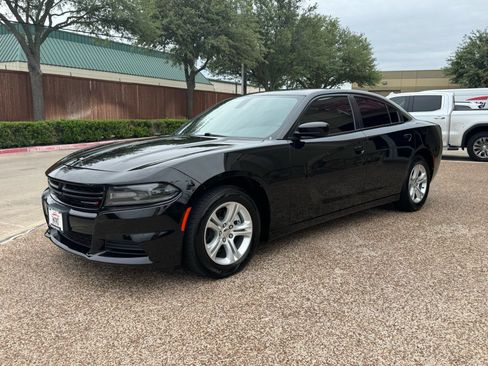 Used 2021 Dodge Charger SXT RWD image 12
