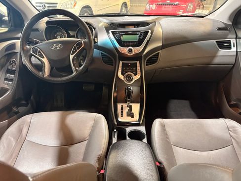 Used 2012 Hyundai Elantra Limited FWD image 12