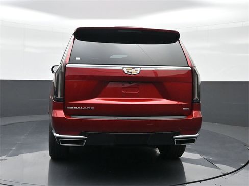 Used 2023 Cadillac Escalade Luxury image 16