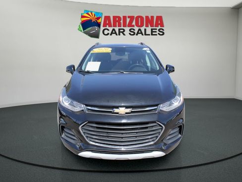 Used 2020 Chevrolet Trax LT w/ LT Convenience Package image 6