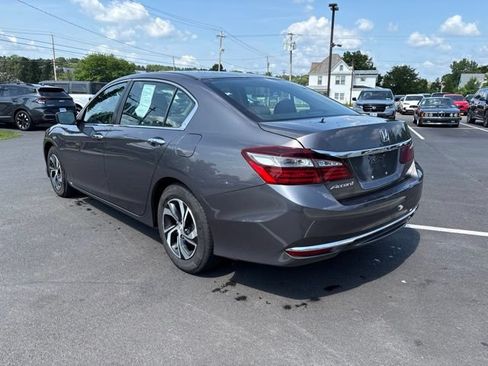 Used 2017 Honda Accord LX image 8