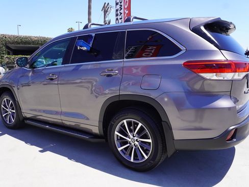 Used 2018 Toyota Highlander XLE FWD image 5