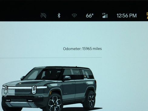 Used 2024 Rivian R1S Adventure AWD/4WD image 15