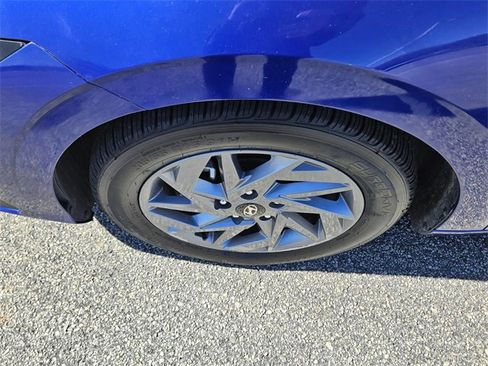 Used 2024 Hyundai Elantra SEL image 16