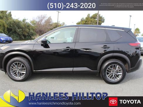Used 2023 Nissan Rogue S image 2