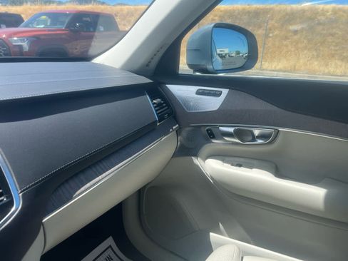 Used 2022 Volvo XC90 T8 Inscription image 26