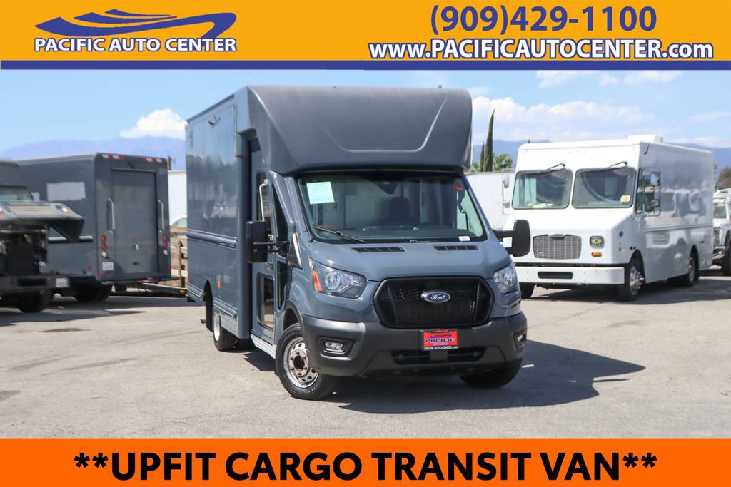 Used 2022 Ford Transit 350 DRW RWD image 1