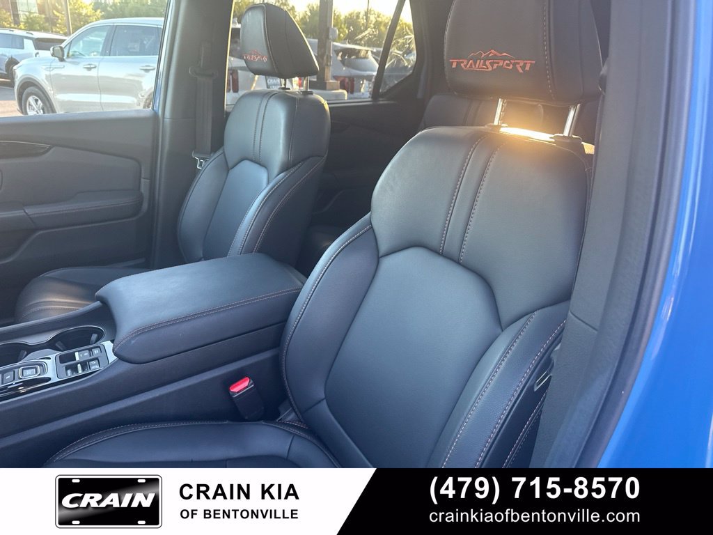 Used 2025 Honda Pilot TrailSport image 21