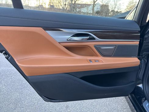 Used 2020 BMW 740i xDrive w/ Cold Weather Package image 26