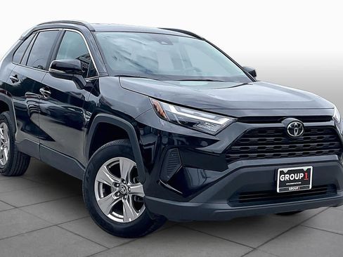 Used 2024 Toyota RAV4 XLE FWD image 3