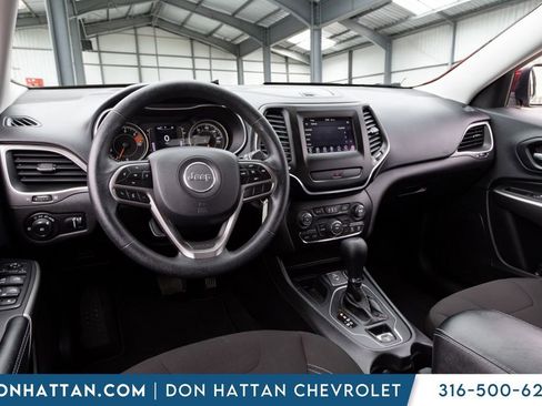 Used 2019 Jeep Cherokee Latitude w/ Popular Appearance Group FWD image 13