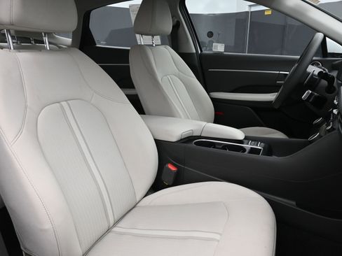 Certified 2025 Hyundai Sonata SEL image 28