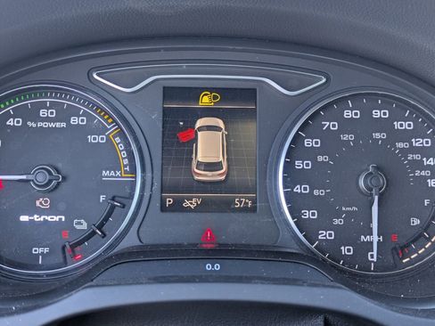 Used 2018 Audi A3 e-tron Premium w/ Sport Package image 22