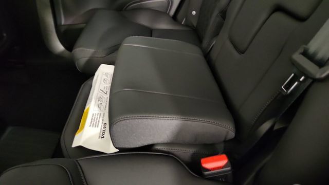 New 2026 Volvo XC90 T8 Plus w/ Protection Package AWD/4WD image 30