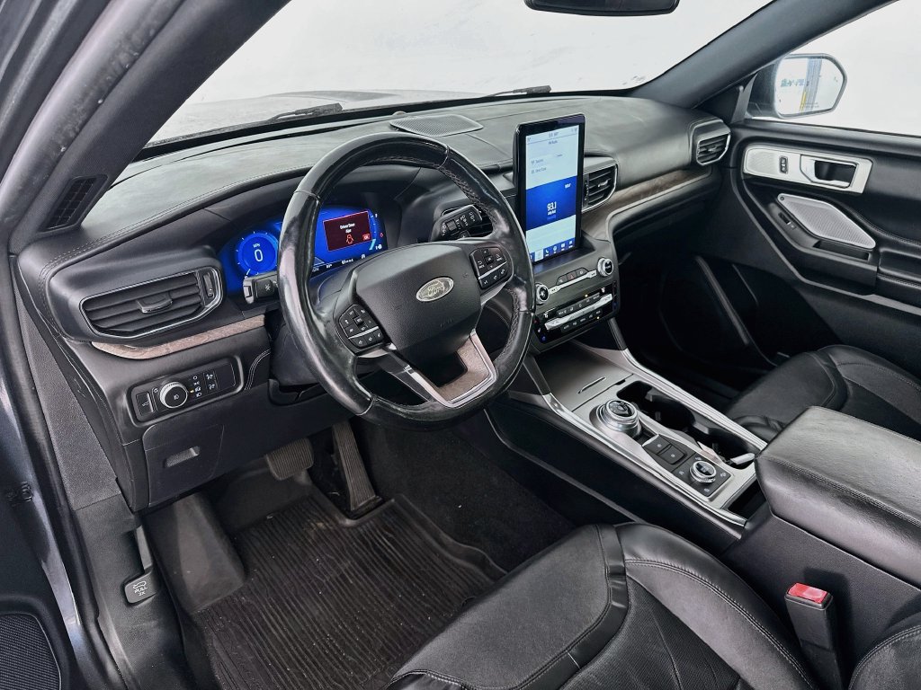 Used 2020 Ford Explorer Platinum w/ Premium Technology Package AWD/4WD image 29