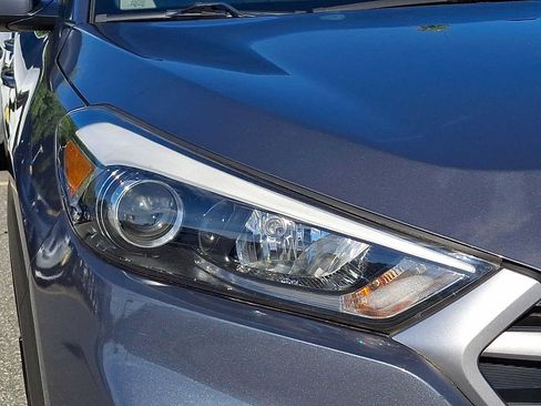 Used 2018 Hyundai Tucson Value AWD/4WD image 9