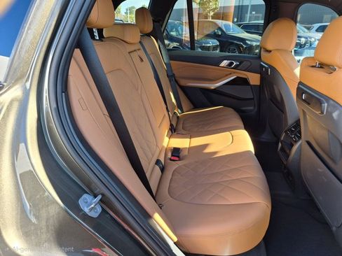 Used 2024 BMW X5 xDrive40i w/ M Sport Package AWD/4WD image 21
