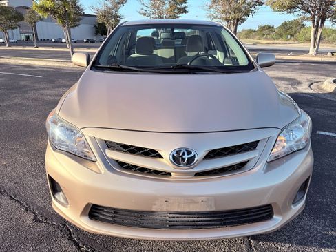 Used 2011 Toyota Corolla LE image 29