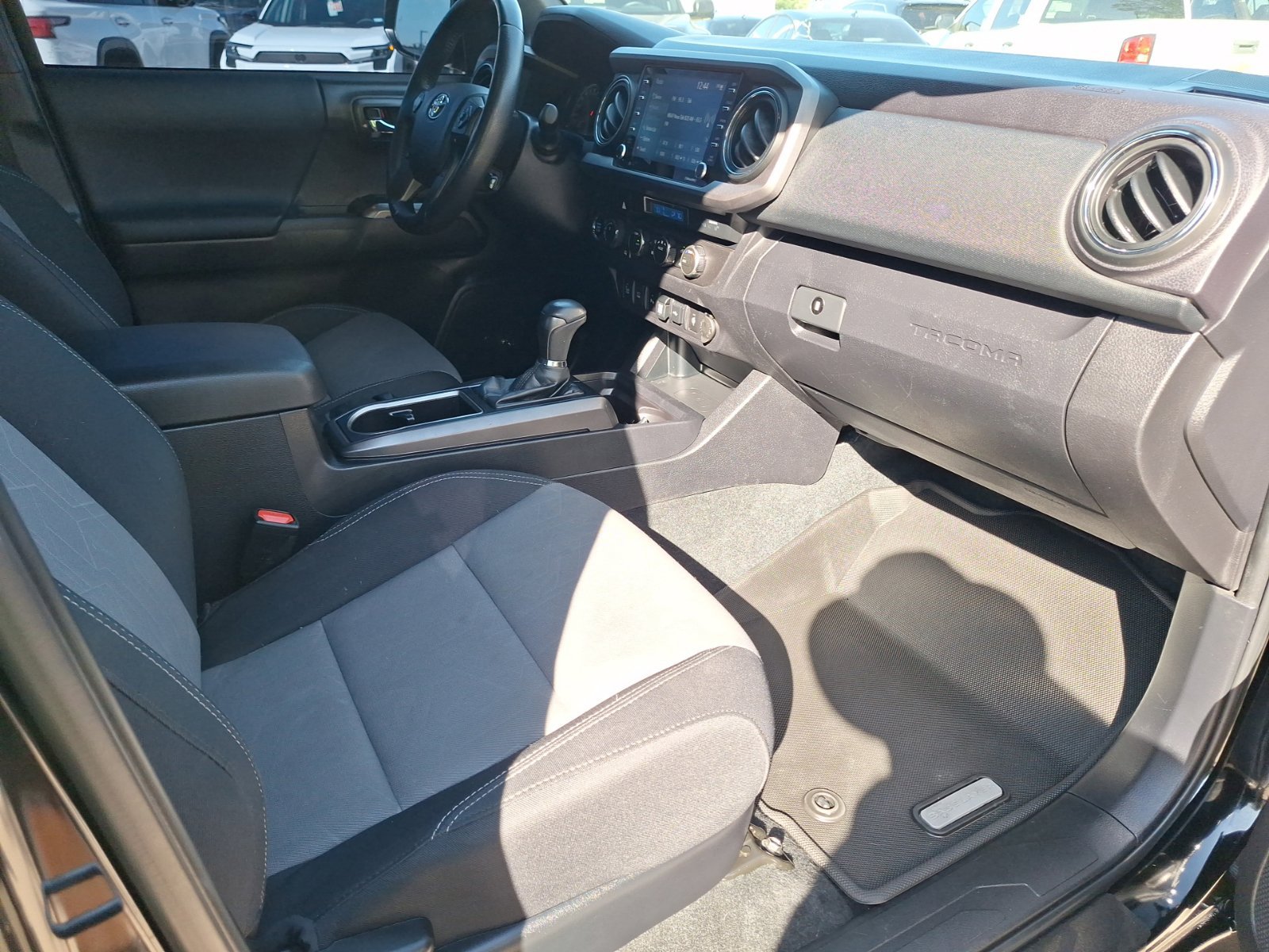 Used 2023 Toyota Tacoma TRD Off-Road w/ Technology Package AWD/4WD image 33