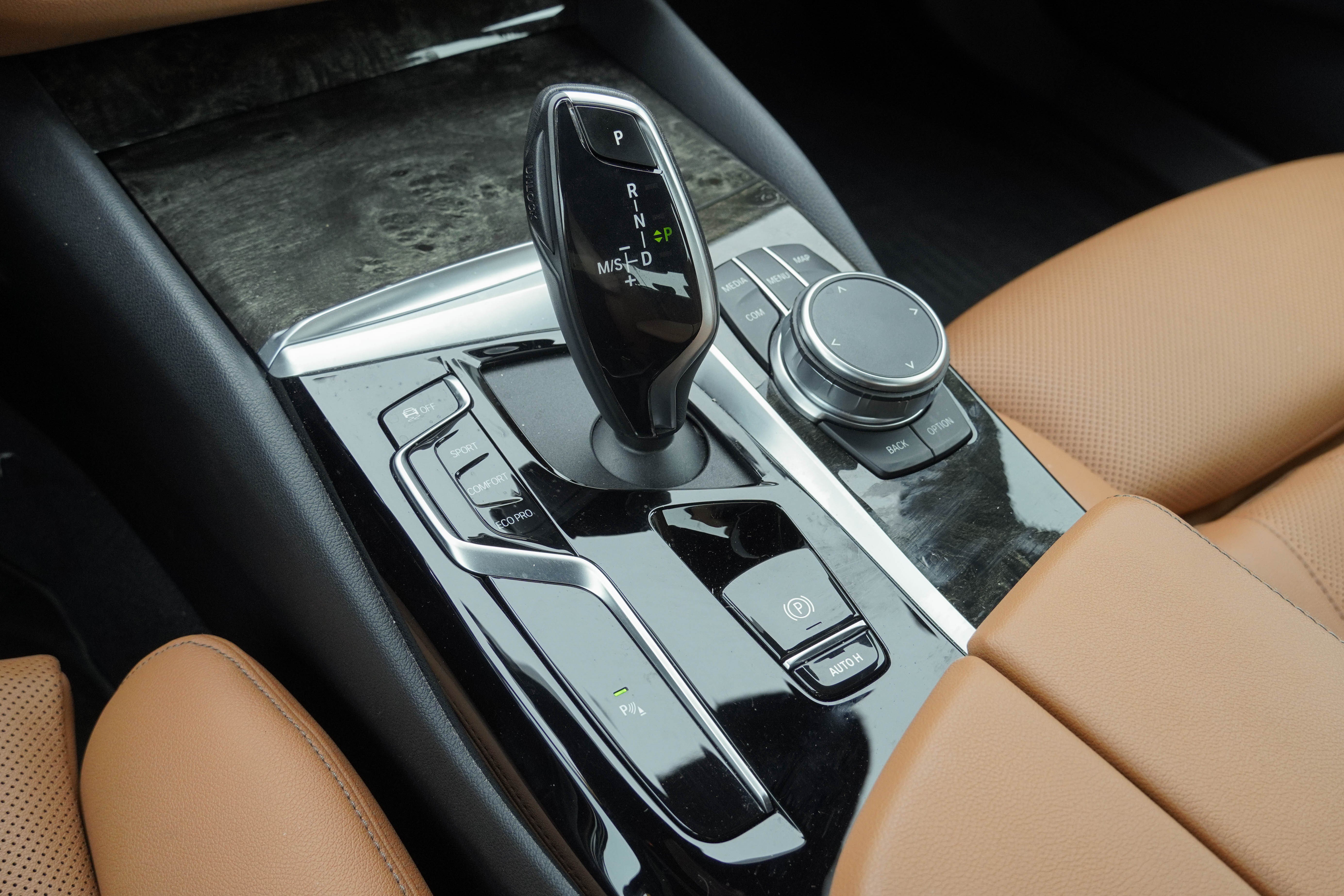 Certified 2023 BMW 530i w/ Premium Package RWD image 26