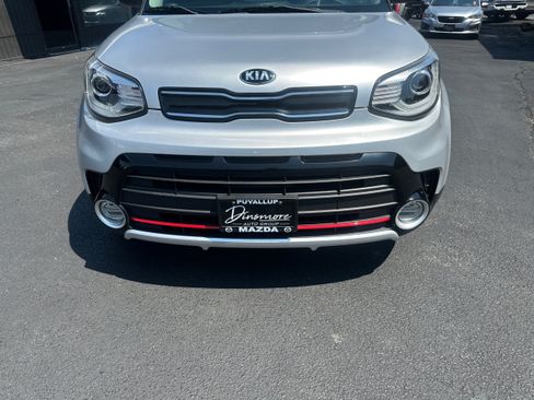 Used 2017 Kia Soul ! w/ Tech Package FWD image 22