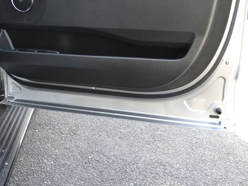 Used 2020 Ford Expedition Limited w/ Equipment Group 303A image 38