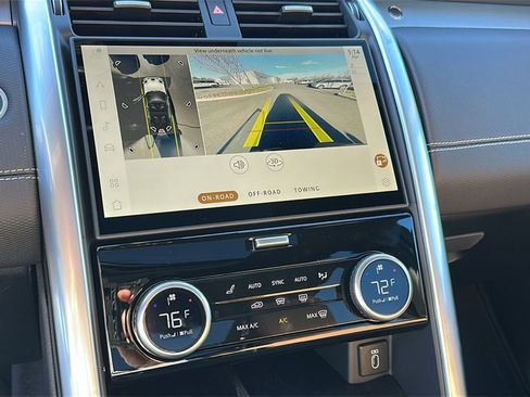 New 2026 Land Rover Discovery Limited Edition image 17