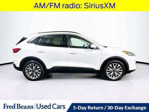 Used 2022 Ford Escape Titanium w/ Class II Trailer Tow Package image 10