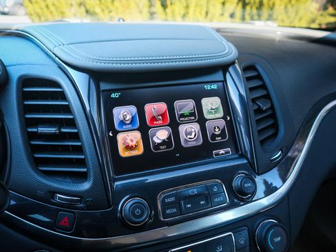 Used 2018 Chevrolet Impala LS image 23