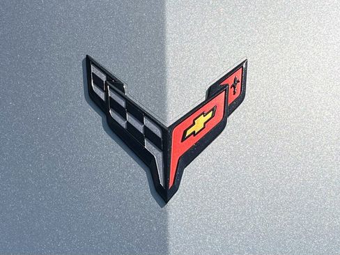 Used 2022 Chevrolet Corvette Stingray 2LT Z51 PERFORMANCE & w/ Z51 Performance Package image 38