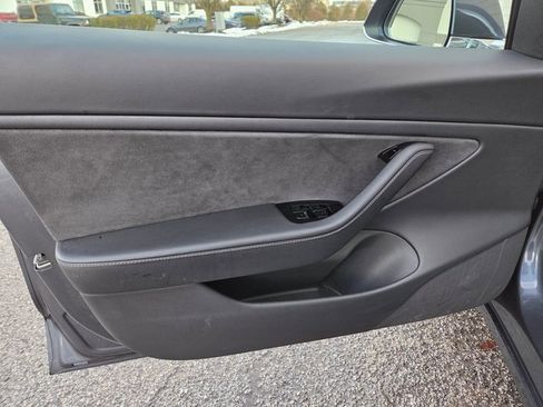 Used 2020 Tesla Model 3 Long Range image 17