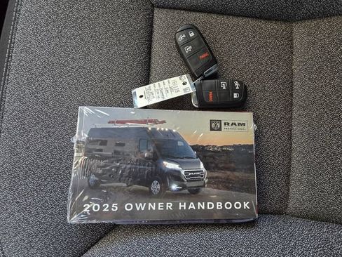 Used 2025 RAM ProMaster 2500 FWD image 28