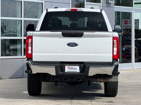 Used 2024 Ford F250 XLT image 5