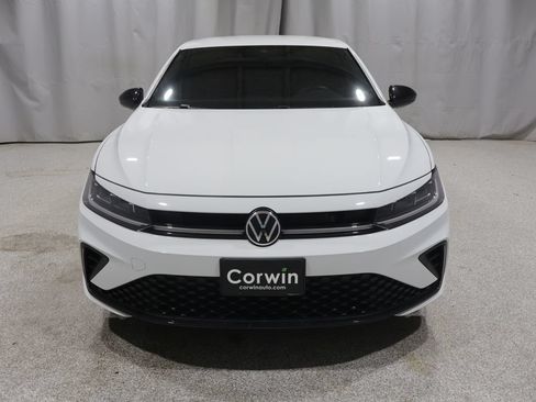 Used 2025 Volkswagen Jetta Sport FWD image 7