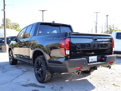 New 2026 Honda Ridgeline Black Edition image 4