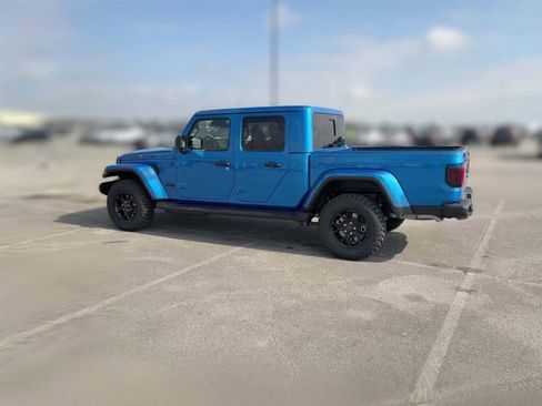 New 2026 Jeep Gladiator Sport image 7