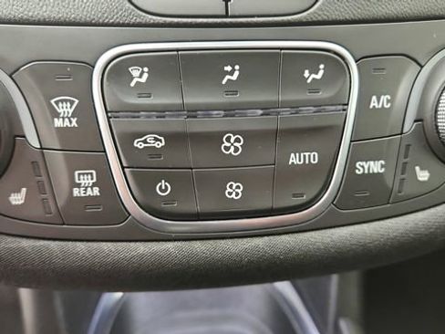 Used 2023 Chevrolet Malibu LT image 16