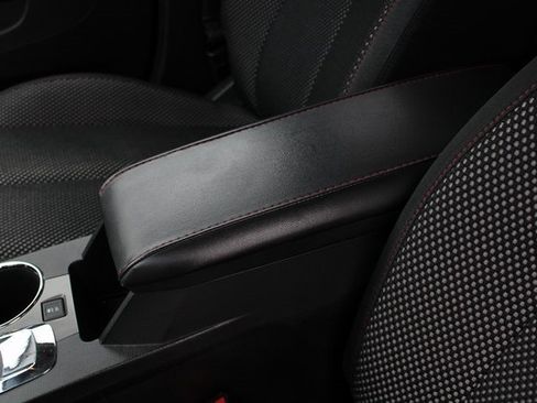 Used 2011 Chevrolet Equinox LT w/ Driver Convenience Package image 6