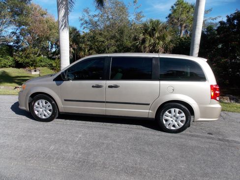 Used 2014 Dodge Grand Caravan American Value Package image 14