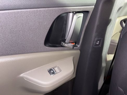 New 2026 Kia Carnival EX FWD image 20