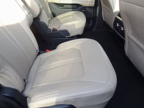Certified 2024 Ford Expedition Limited image 12
