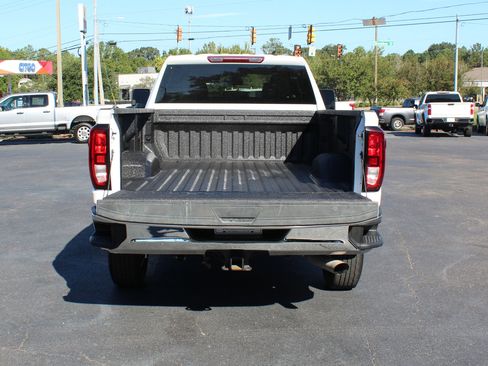 Used 2024 GMC Sierra 2500 Pro w/ Convenience Package image 14