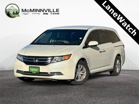 Used 2016 Honda Odyssey SE image 1
