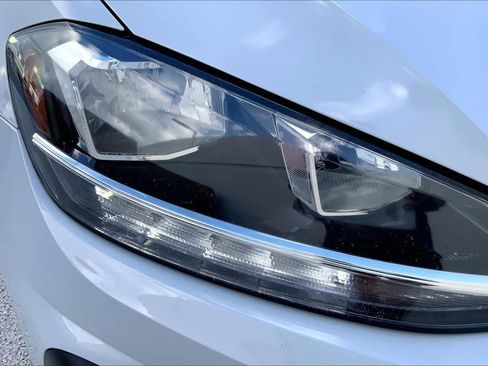 Used 2019 Volkswagen GTI S FWD image 31