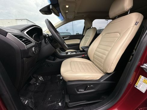 Used 2019 Ford Edge SEL w/ Equipment Group 201A AWD/4WD image 21