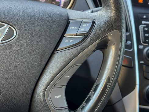 Used 2011 Hyundai Sonata GLS FWD image 19