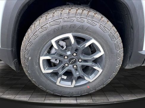New 2026 Chevrolet Equinox ACTIV FWD image 13